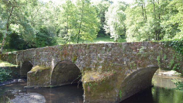 Pont romain Azay-le-Brûlé