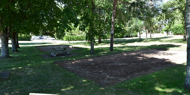 Parc a coté de la Mairie Saint-Martin-de-Saint-Maixent