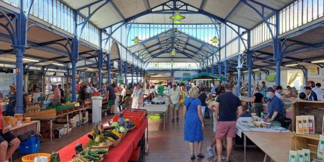 Marché Au Halles De Saint Maixent