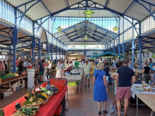 Marché Au Halles De Saint Maixent